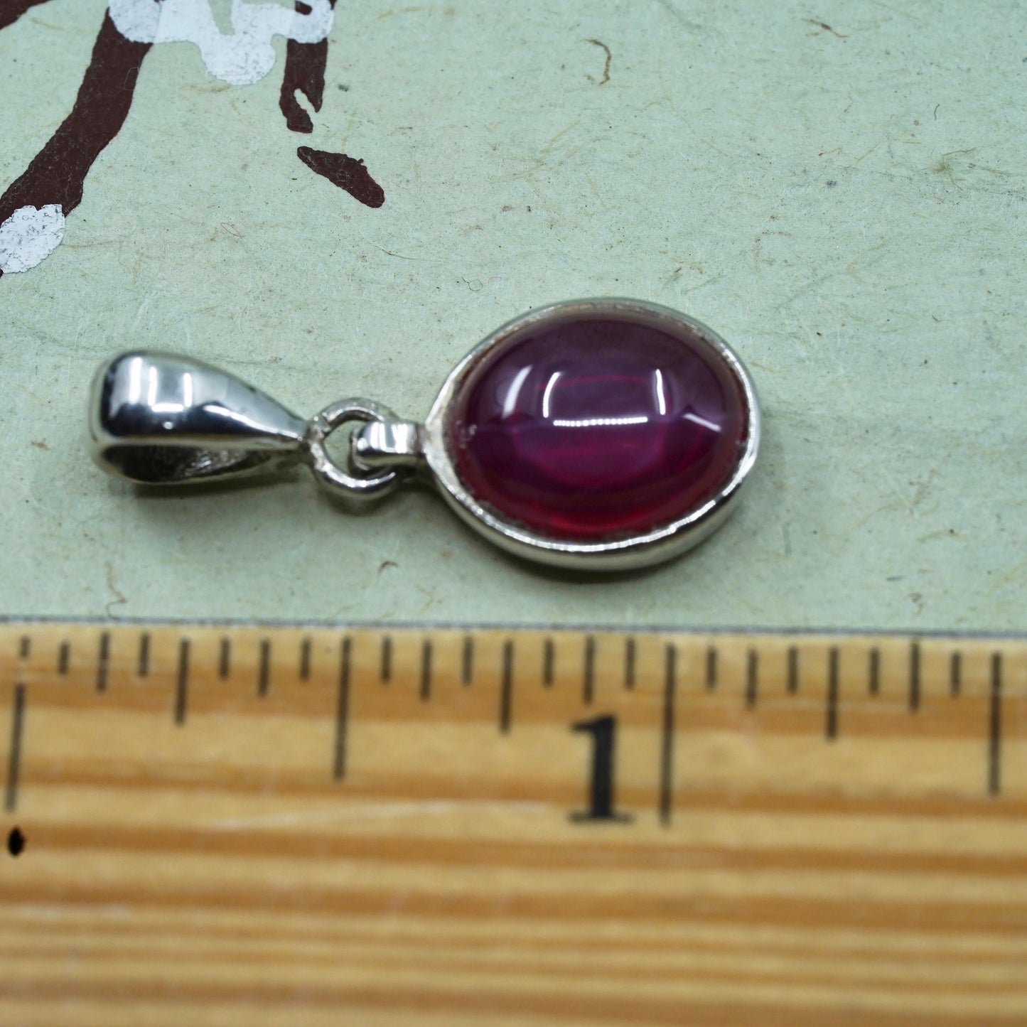 Vintage Sterling silver 925 handmade pendant with oval garnet inlay