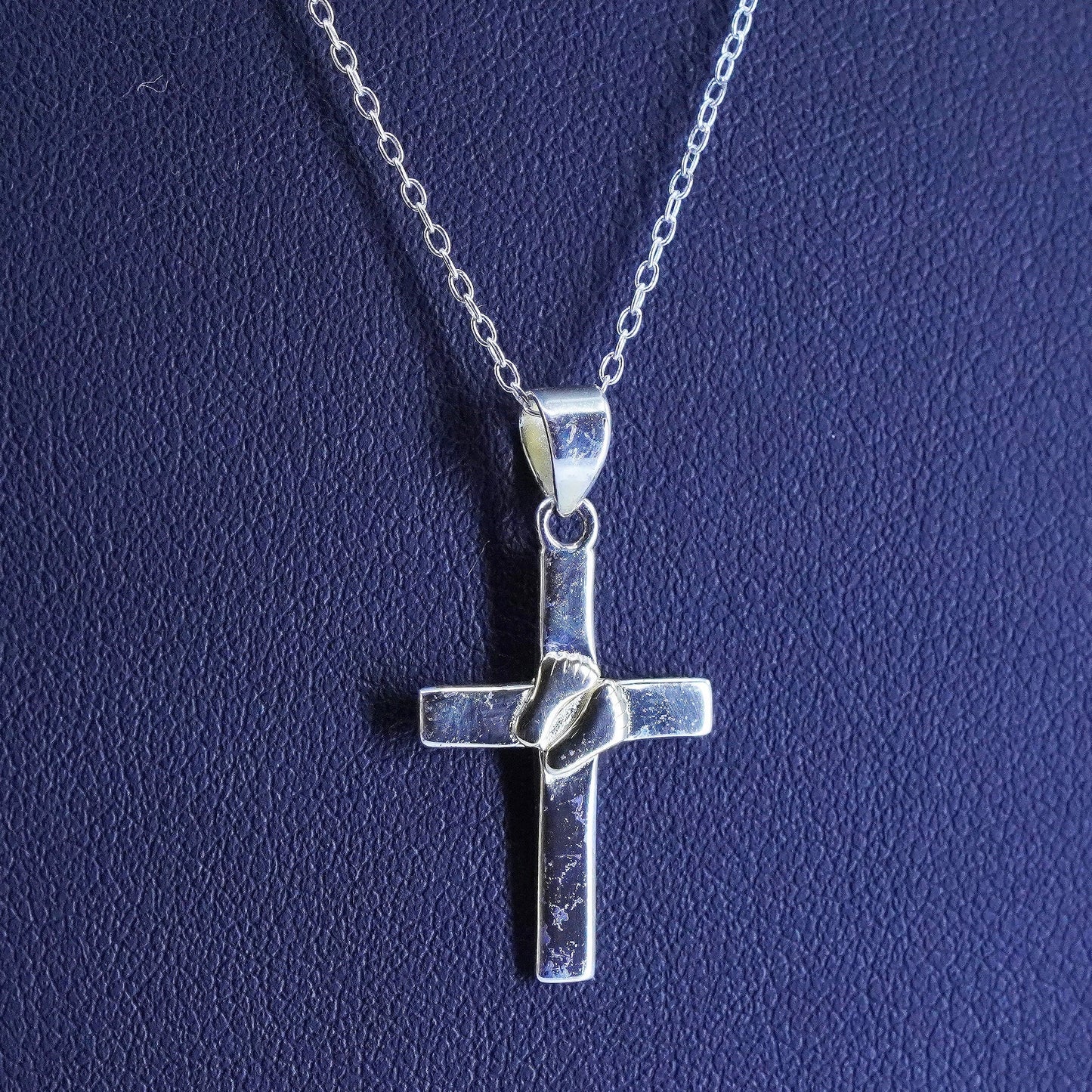 18”, VTG sterling silver flatten circle link necklace cross pendant footprint