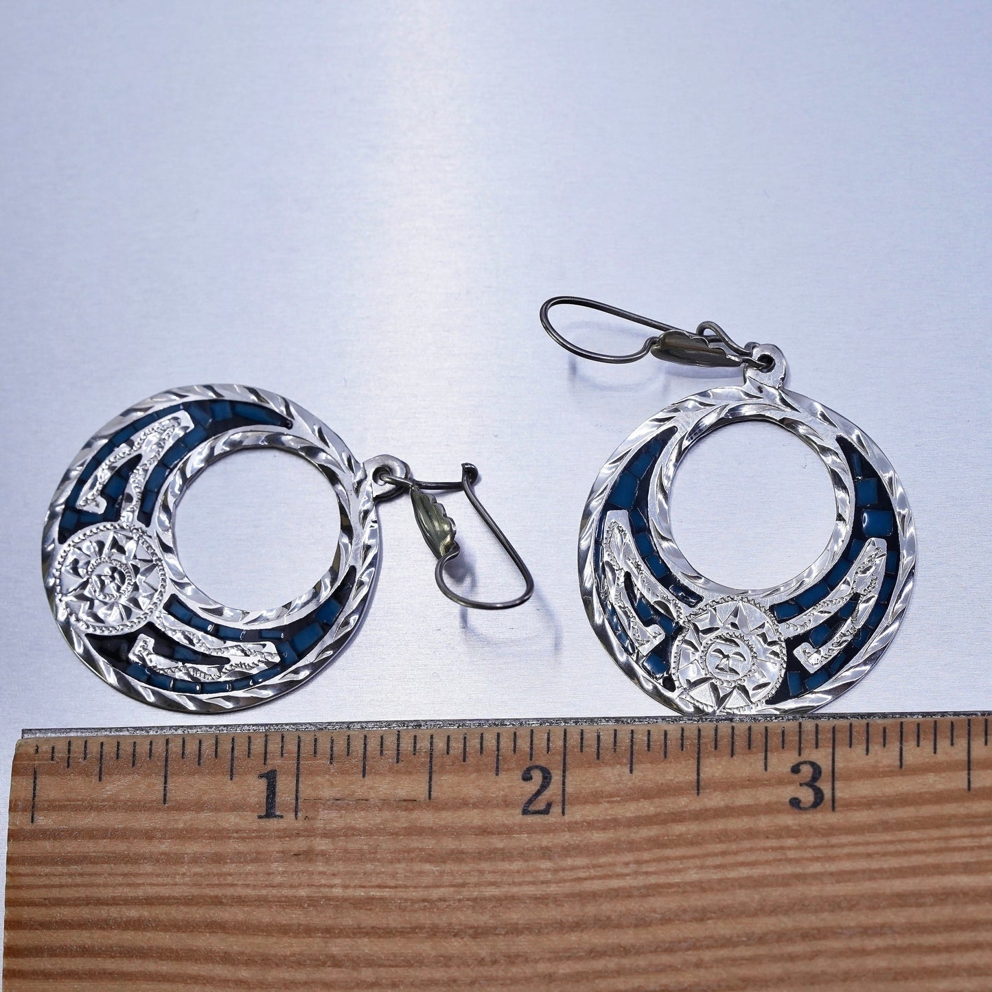 Mexican Sterling 925 silver handmade circle earrings with turquoise chips inlay