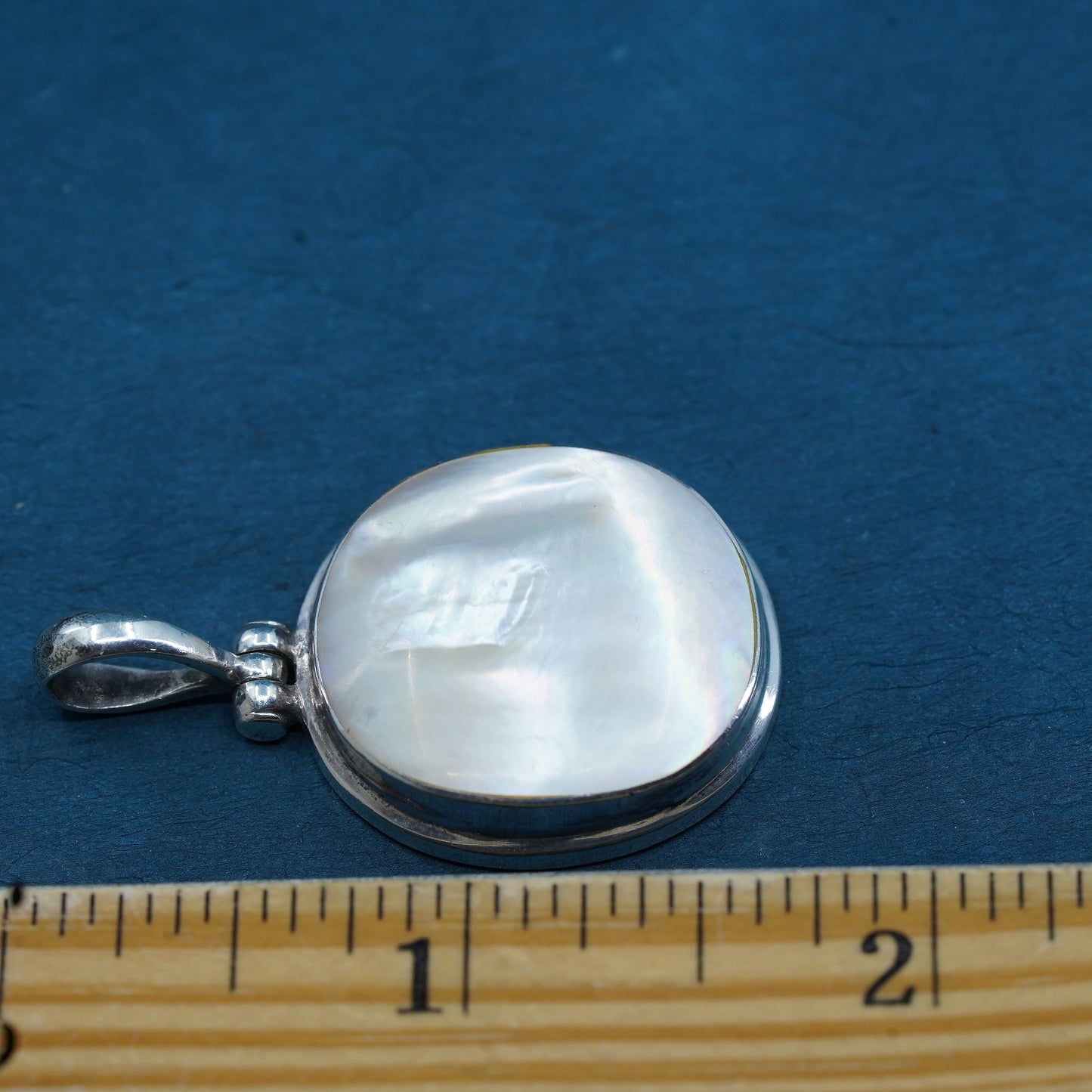 Vintage Sterling silver handmade pendant, 925 Oval pendant with mother of pearl