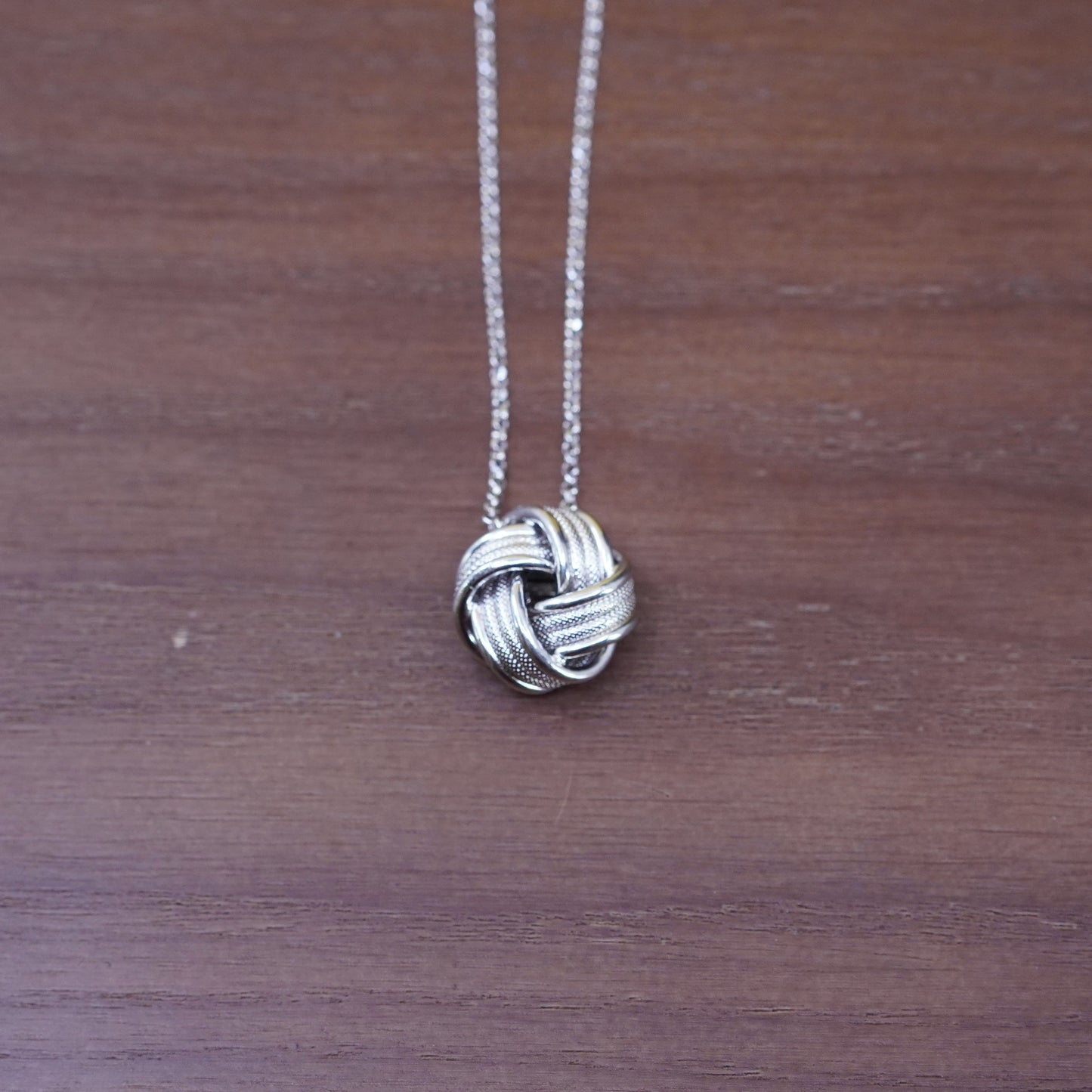 18+2”, Sterling silver necklace, 925 circle chain with entwined circle pendant