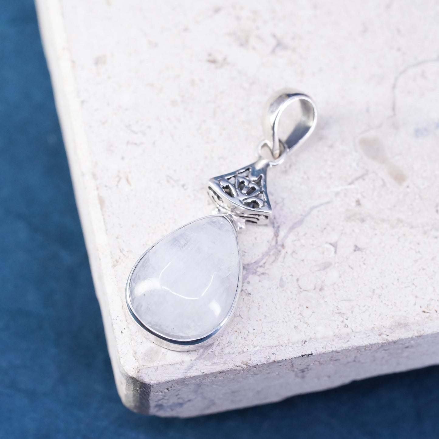 Vintage Sterling 925 silver handmade pendant with teardrop moonstone