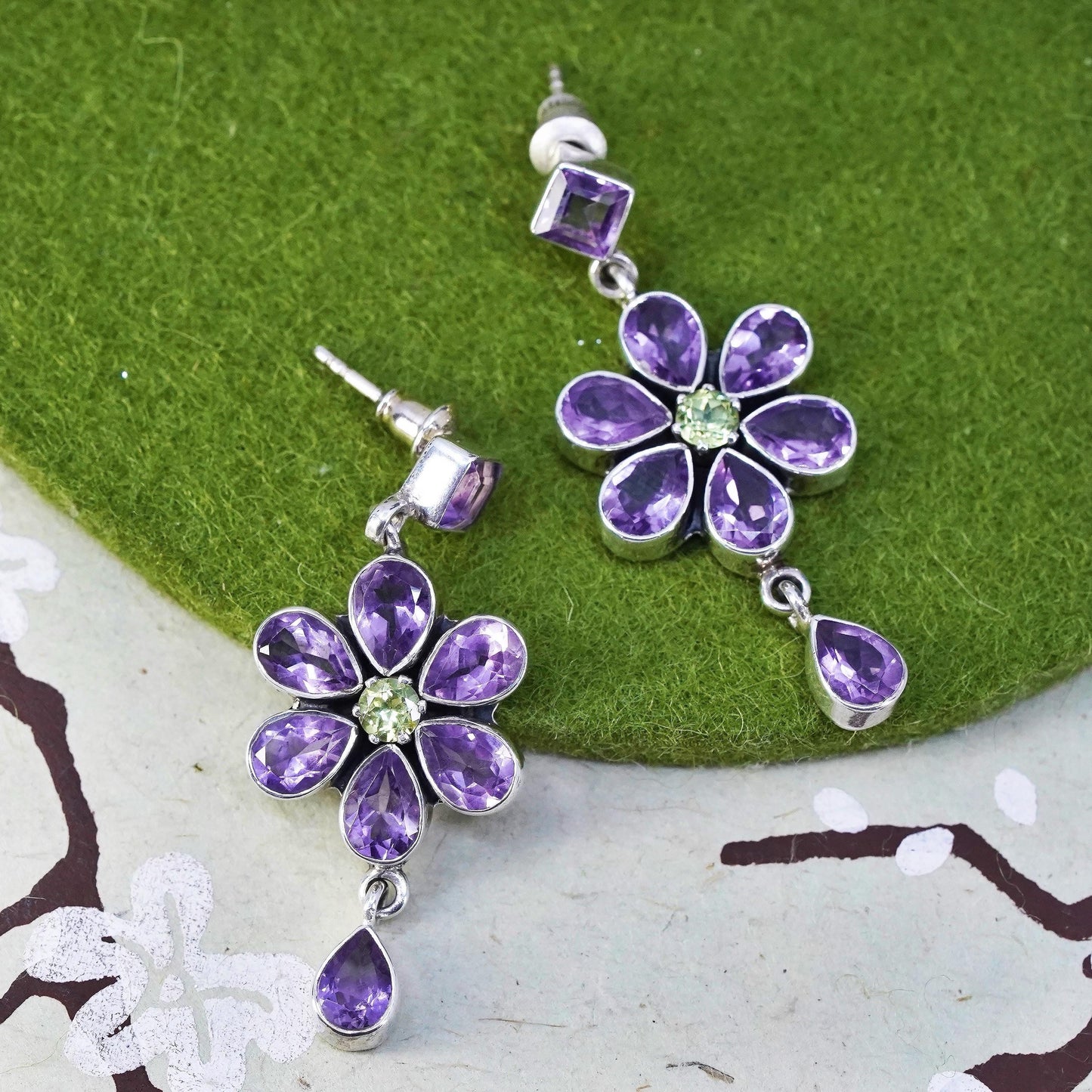 Vintage sterling 925 silver flower earrings with peridot and amethyst, earrings