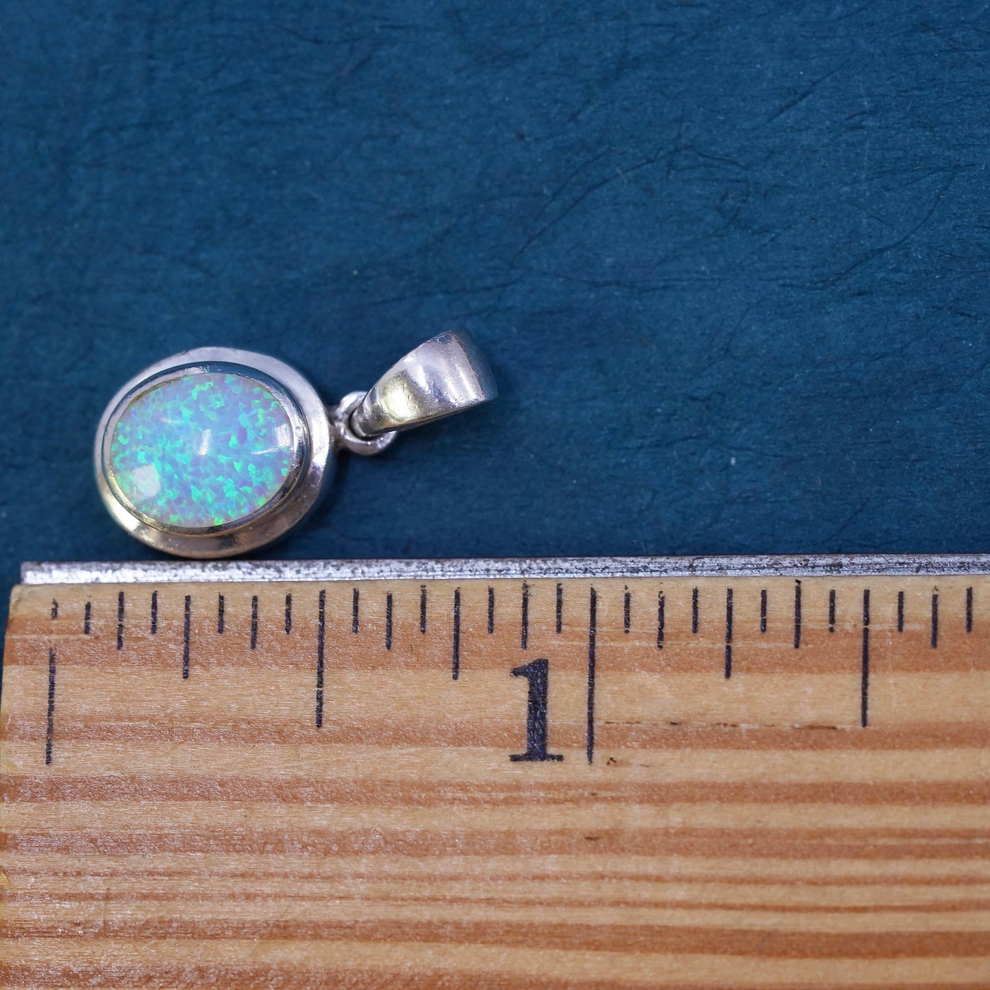Vintage Sterling 925 silver handmade pendant with opal inlay
