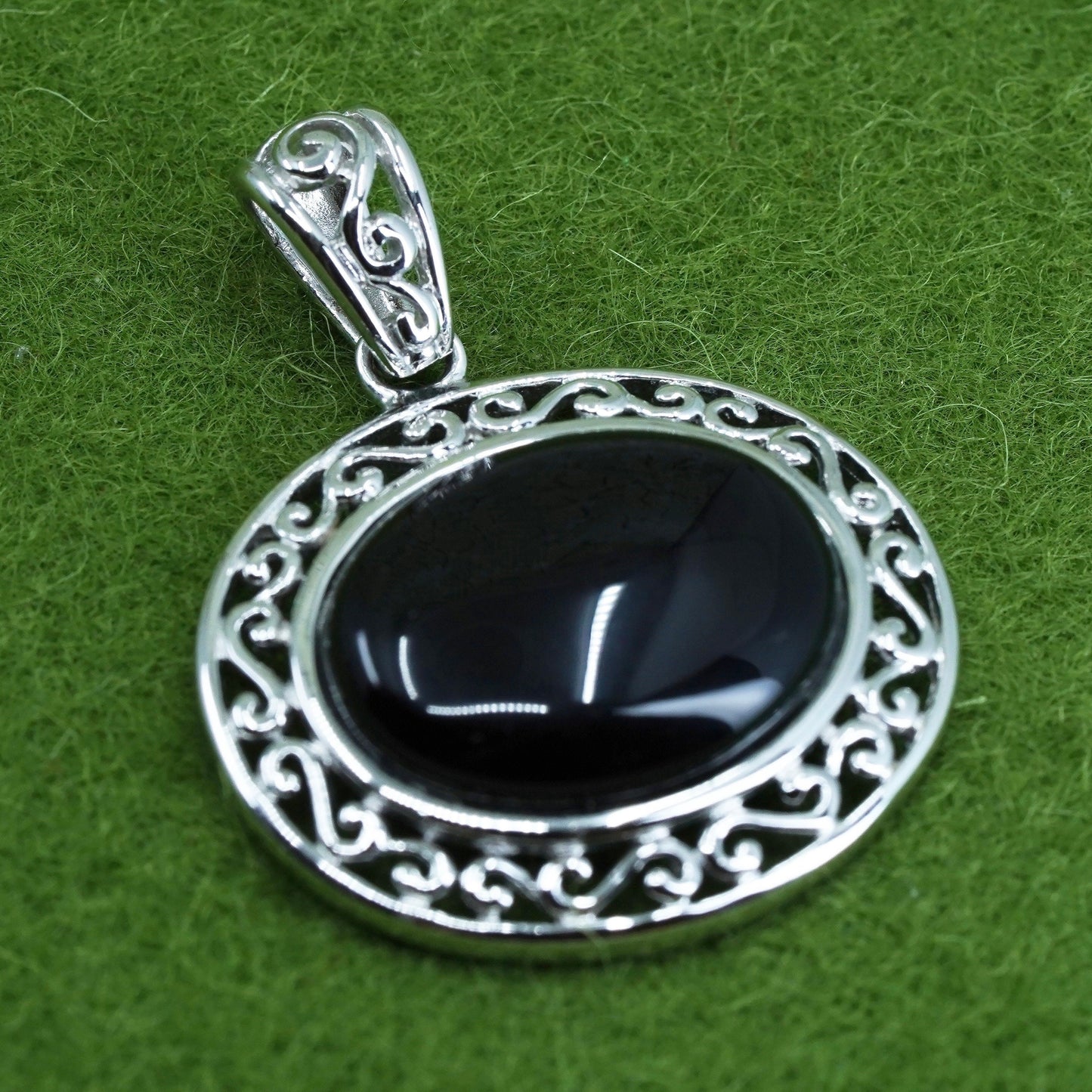 vintage handmade sterling 925 silver oval pendant with black onyx