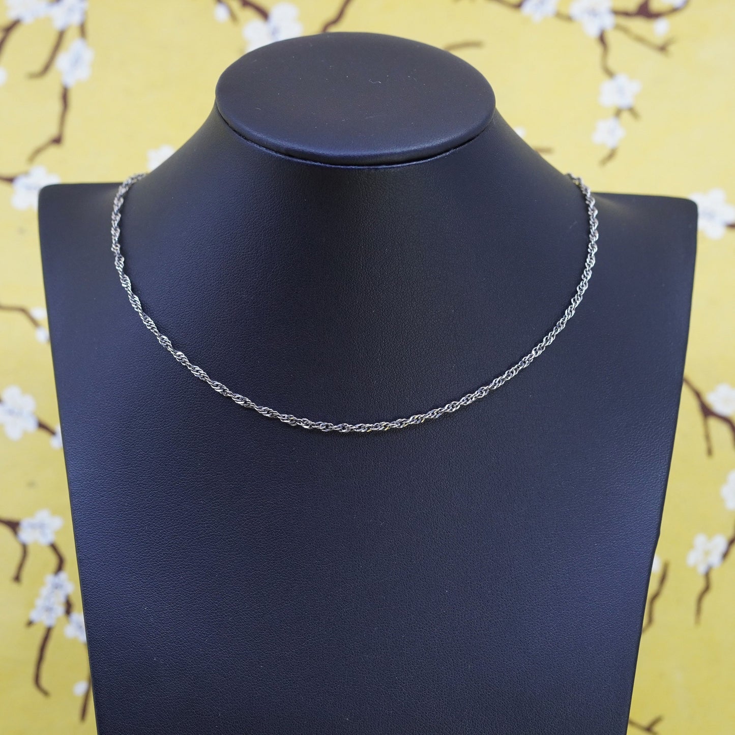 18” 2mm, vintage Sterling silver necklace, Italy 925 Singapore link chain