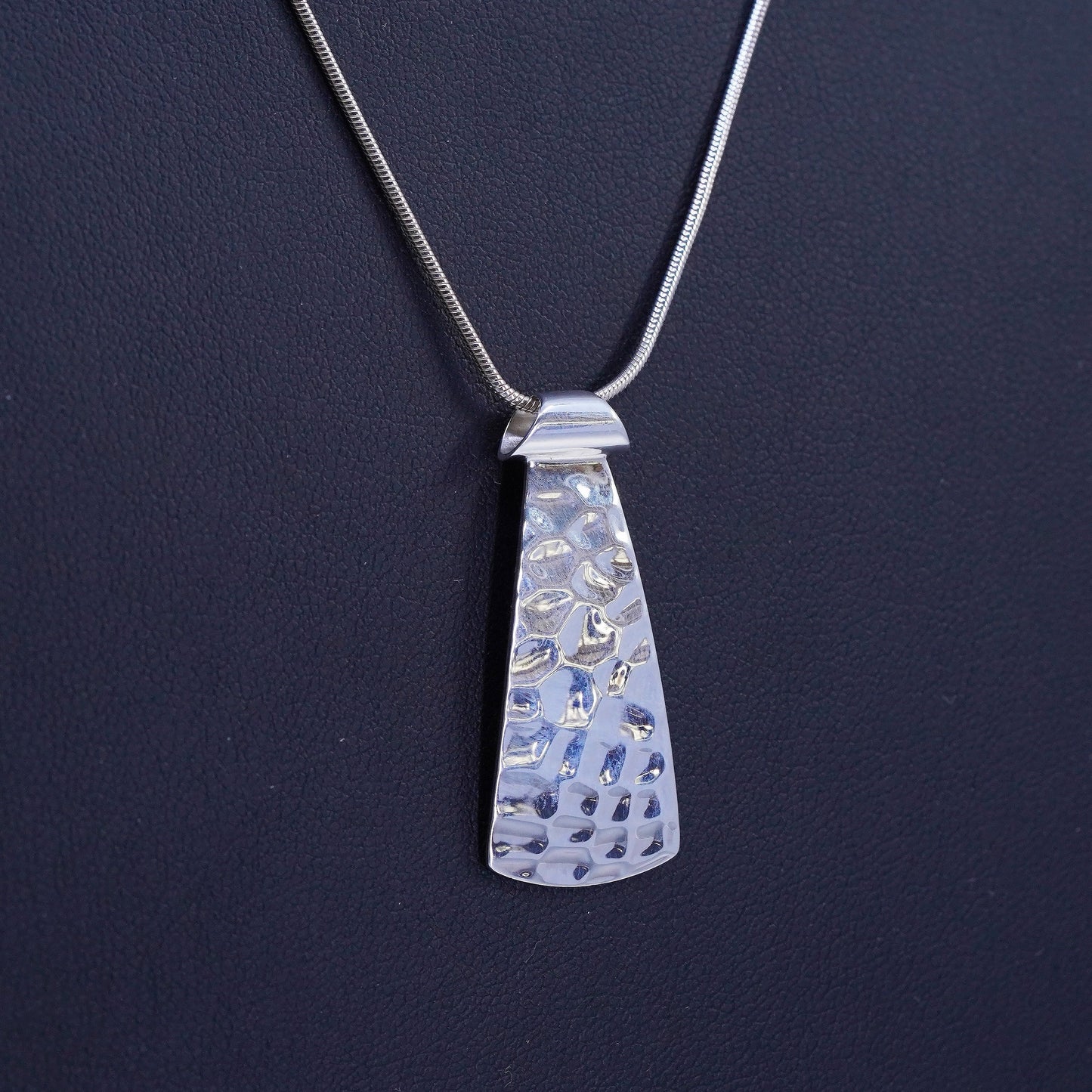 18”, SILPADA N1592 Retired Silpada hammered Sterling Silver Necklace