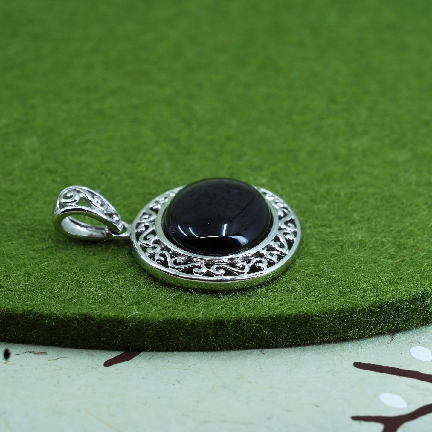 vintage handmade sterling 925 silver oval pendant with black onyx