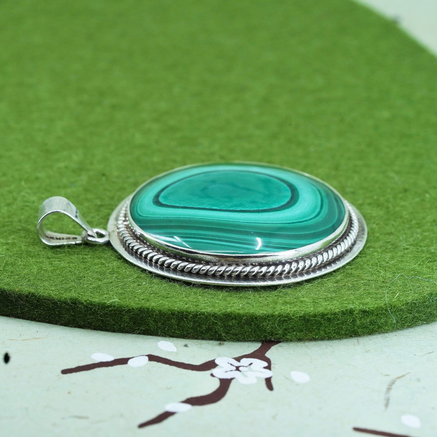 sterling 925 silver handmade huge pendant with round malachite and cable around