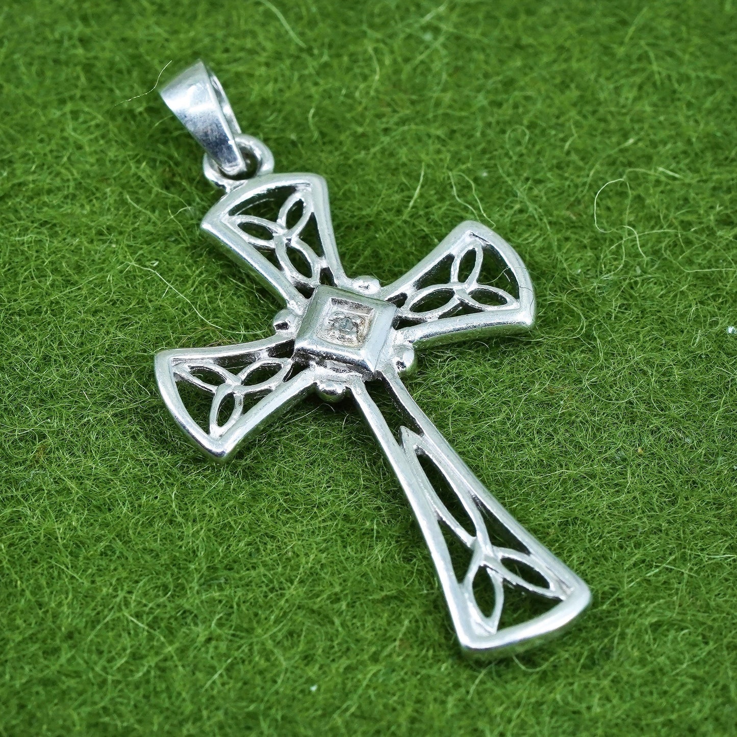 Vintage sterling 925 silver filigree cross pendant with genuine diamond