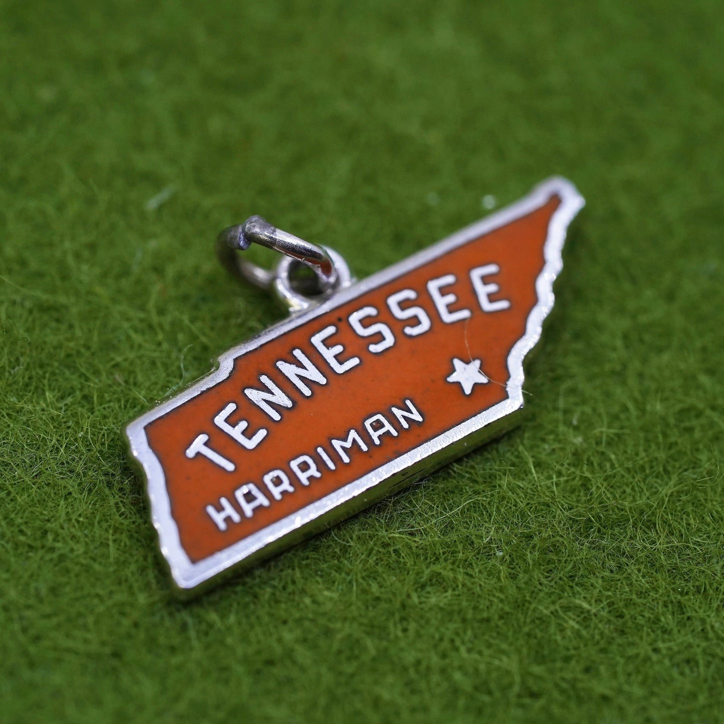 Vintage sterling handmade traveler pendant, 925 enamel Tennessee state tag