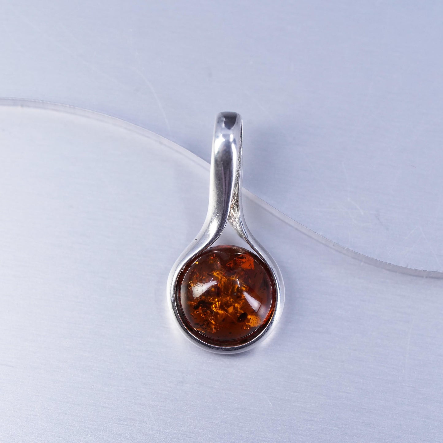 Vintage sterling 925 silver handmade pendant with circle amber