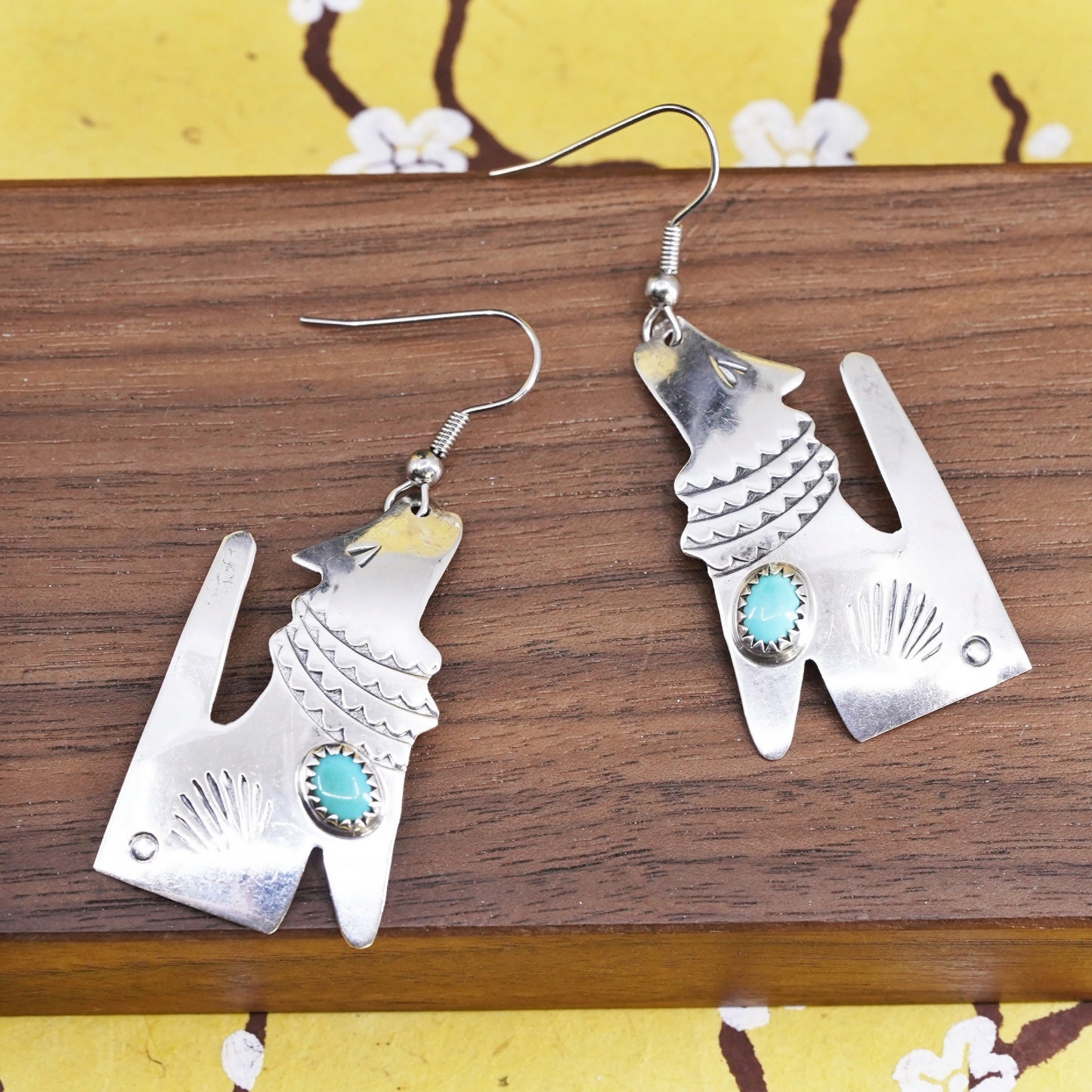 Vintage Native American Sterling silver earrings, 925 wolf drops with turquoise