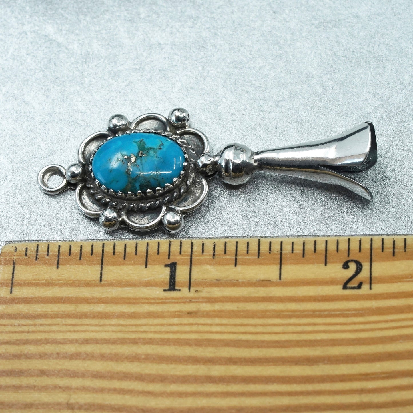 Vintage Native American sterling 925 silver pendant with turquoise