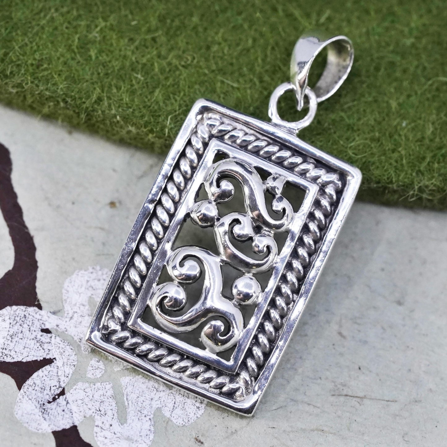 Vintage Sterling silver handmade pendant, 925 swirl Filigree rectangle