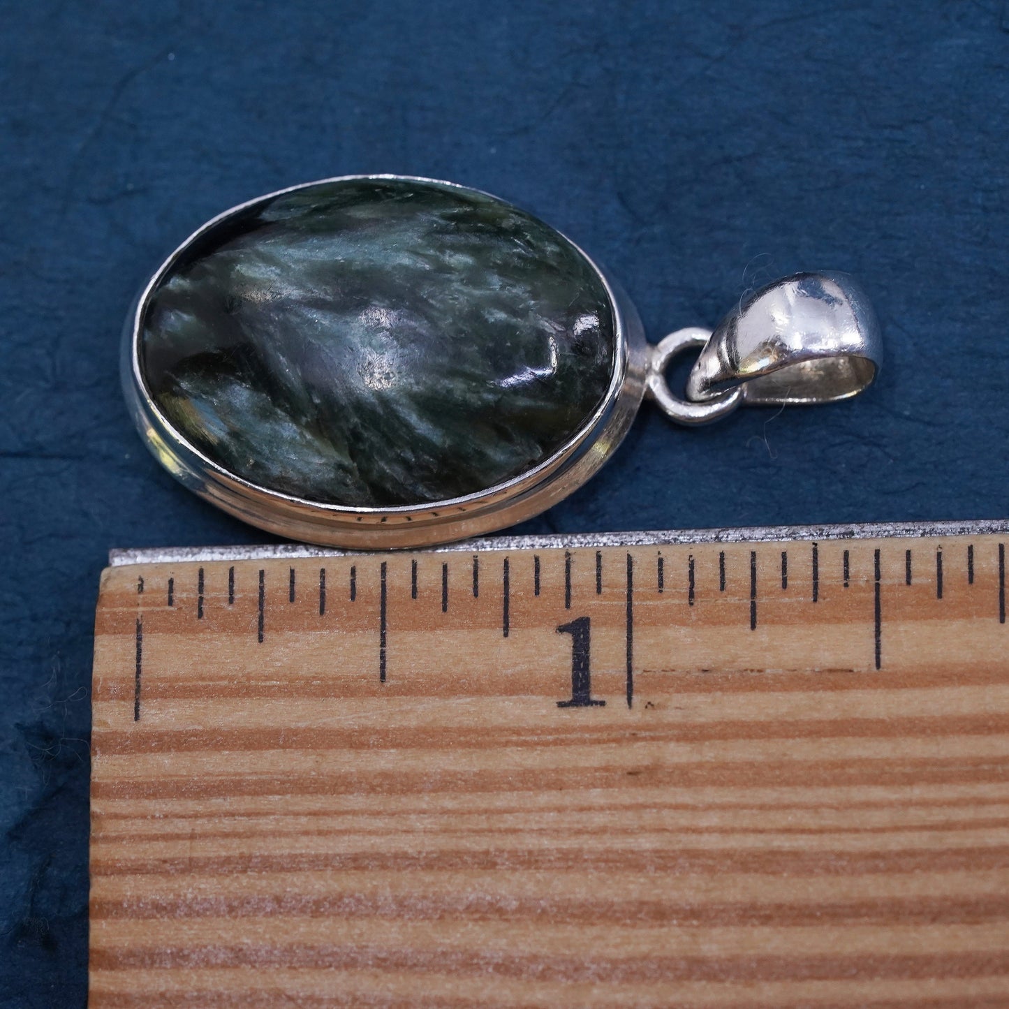 Vintage Mexican Sterling 925 silver handmade pendant with oval seraphinite