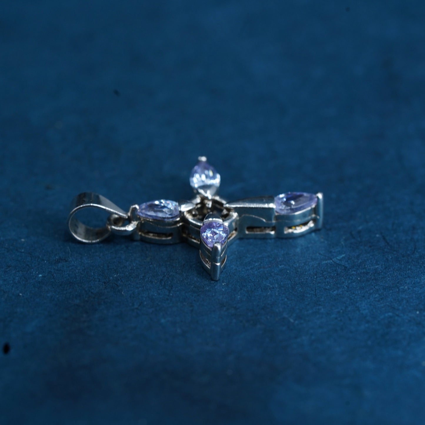 Vintage sterling 925 silver handmade cross pendant with amethyst details