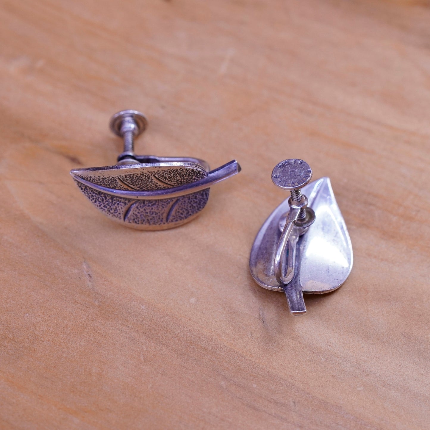Vintage beau Sterling silver handmade earrings, 925 leaf screw back earrings