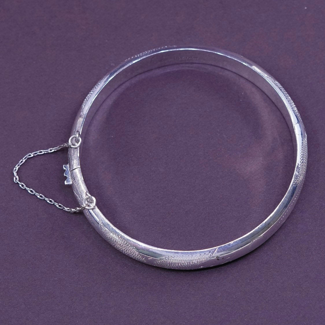 7.25", vtg Sterling silver handmade bracelet, 925 hinged bangle w/ secure chain