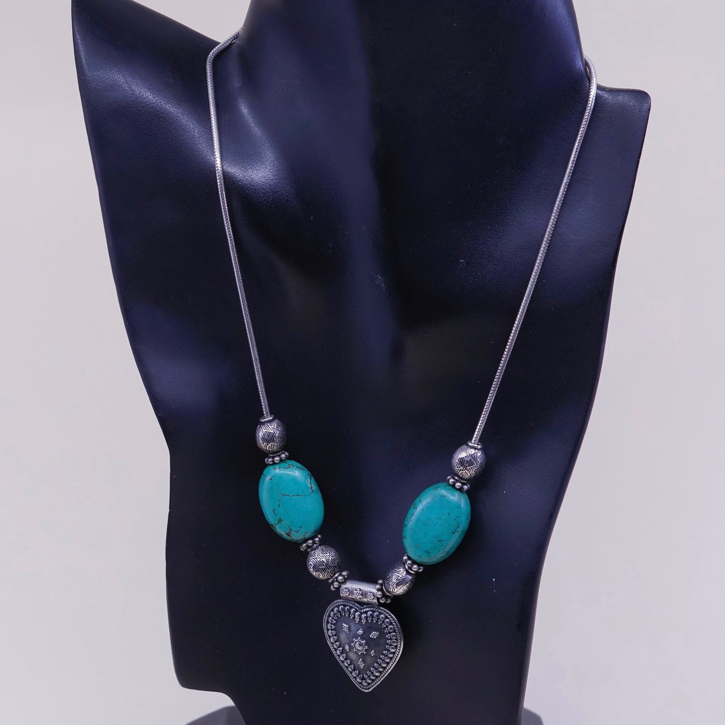 18”, Native American Navajo Sterling silver necklace w/ heart pendant turquoise