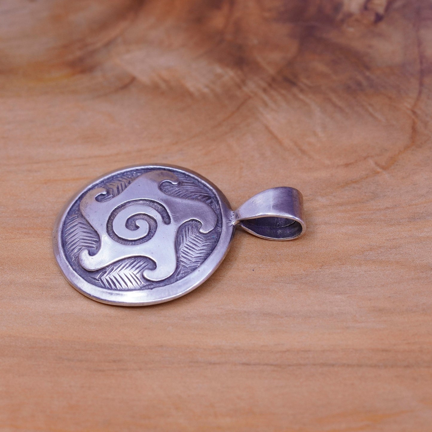 KIYO Native American Sterling Silver handmade Pendant, 925 Hopi Swirl circle