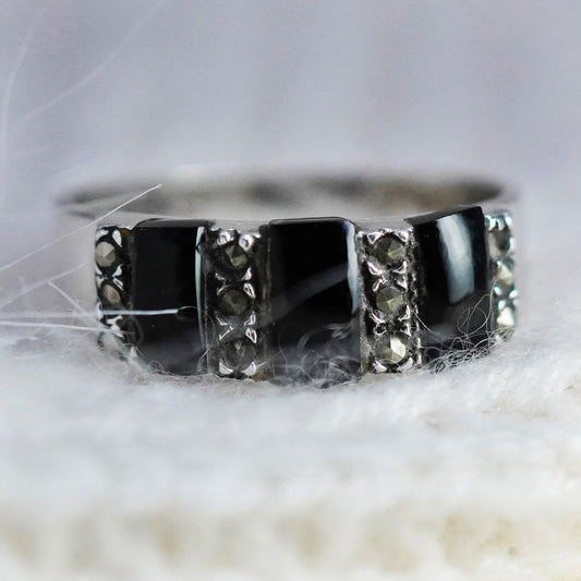 Size 8, vintage Sterling silver handmade ring, 925 band with onyx and marcasite