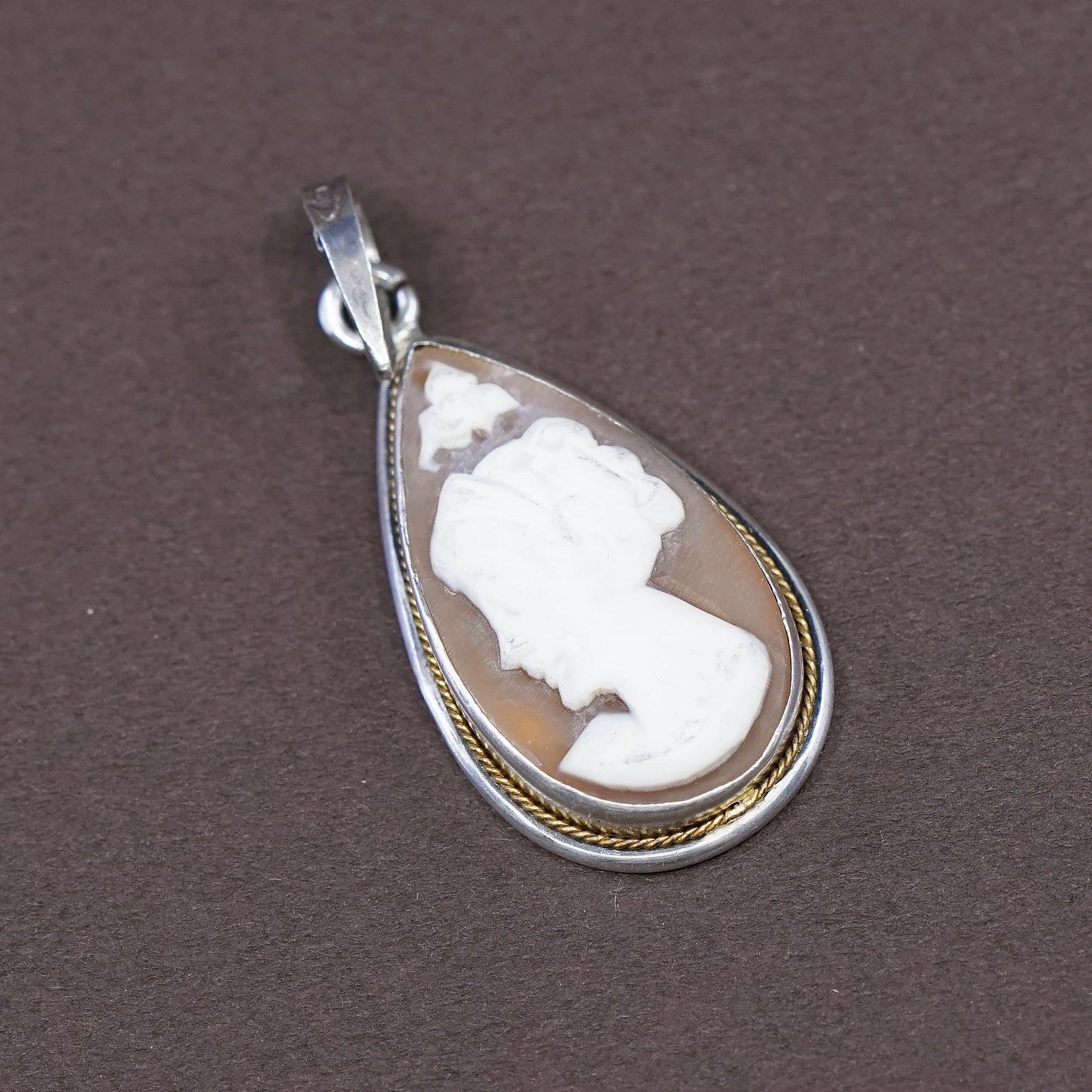 Vintage Sterling 925 silver handmade pendant with agate cameo girl