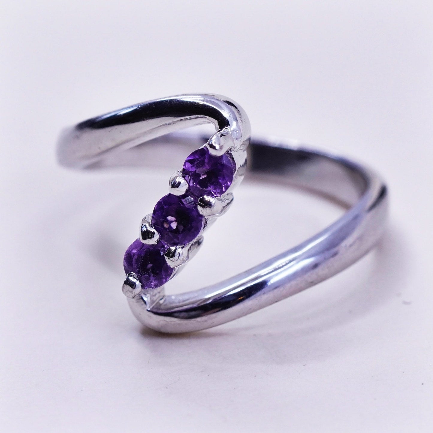 Size 7.25, vintage Sterling silver handmade ring, wavy 925 with amethyst stone