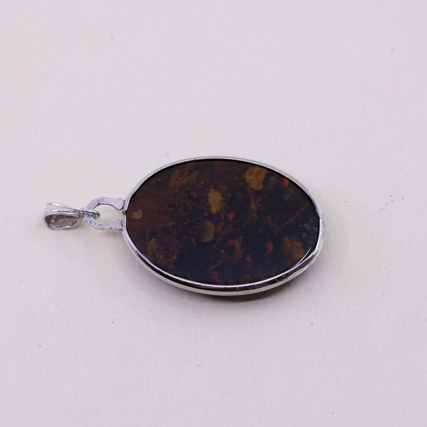 Vintage sterling 925 silver handmade pendant with oval agate