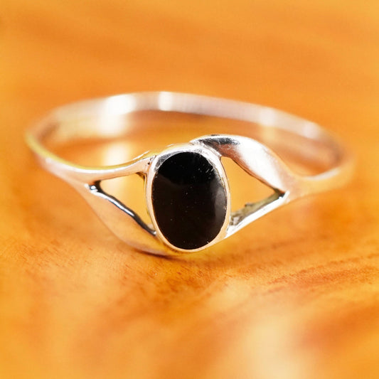 Size 8, vintage Mexico Sterling 925 silver handmade ring with obsidian