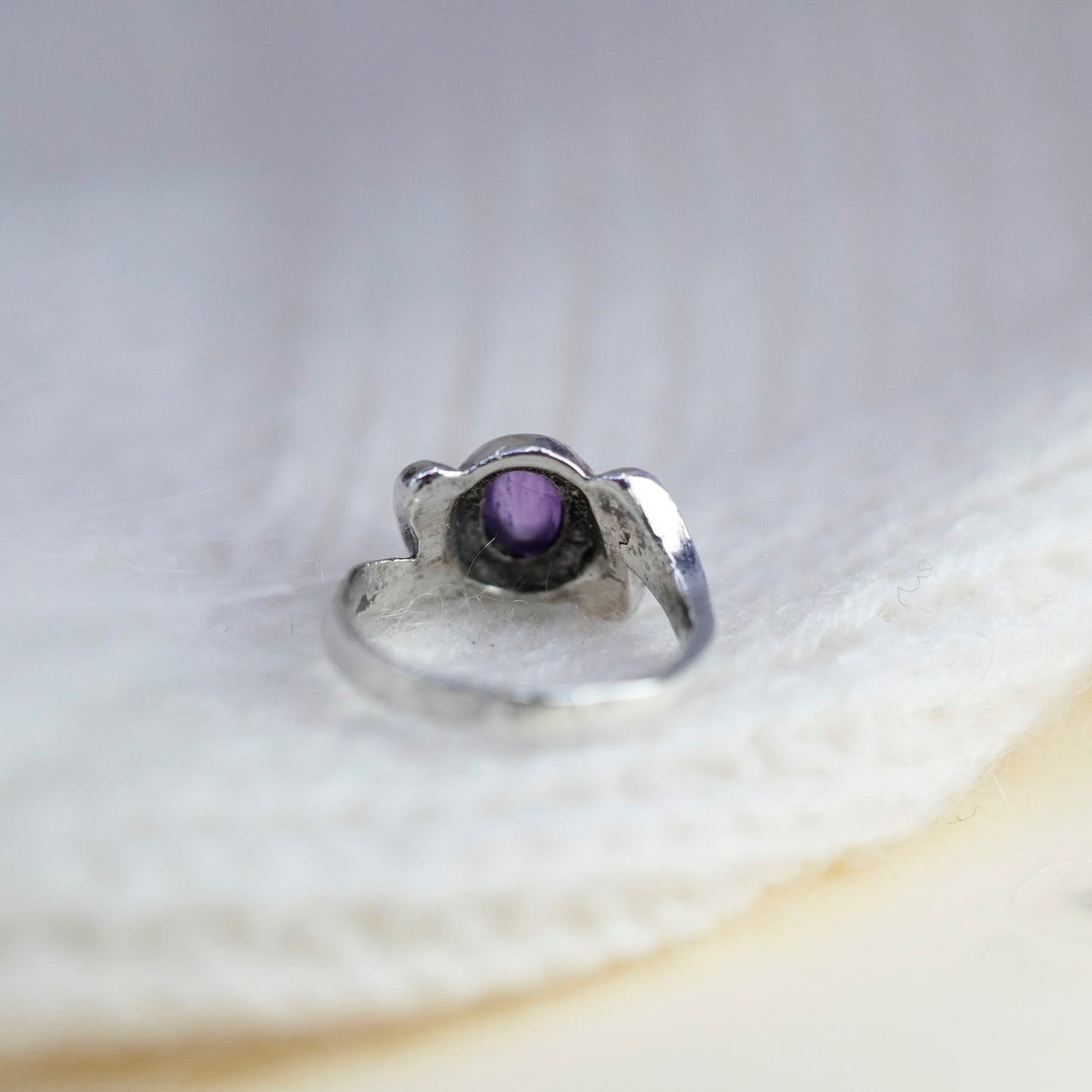 Size 4, vintage Sterling 925 silver handmade ring with amethyst