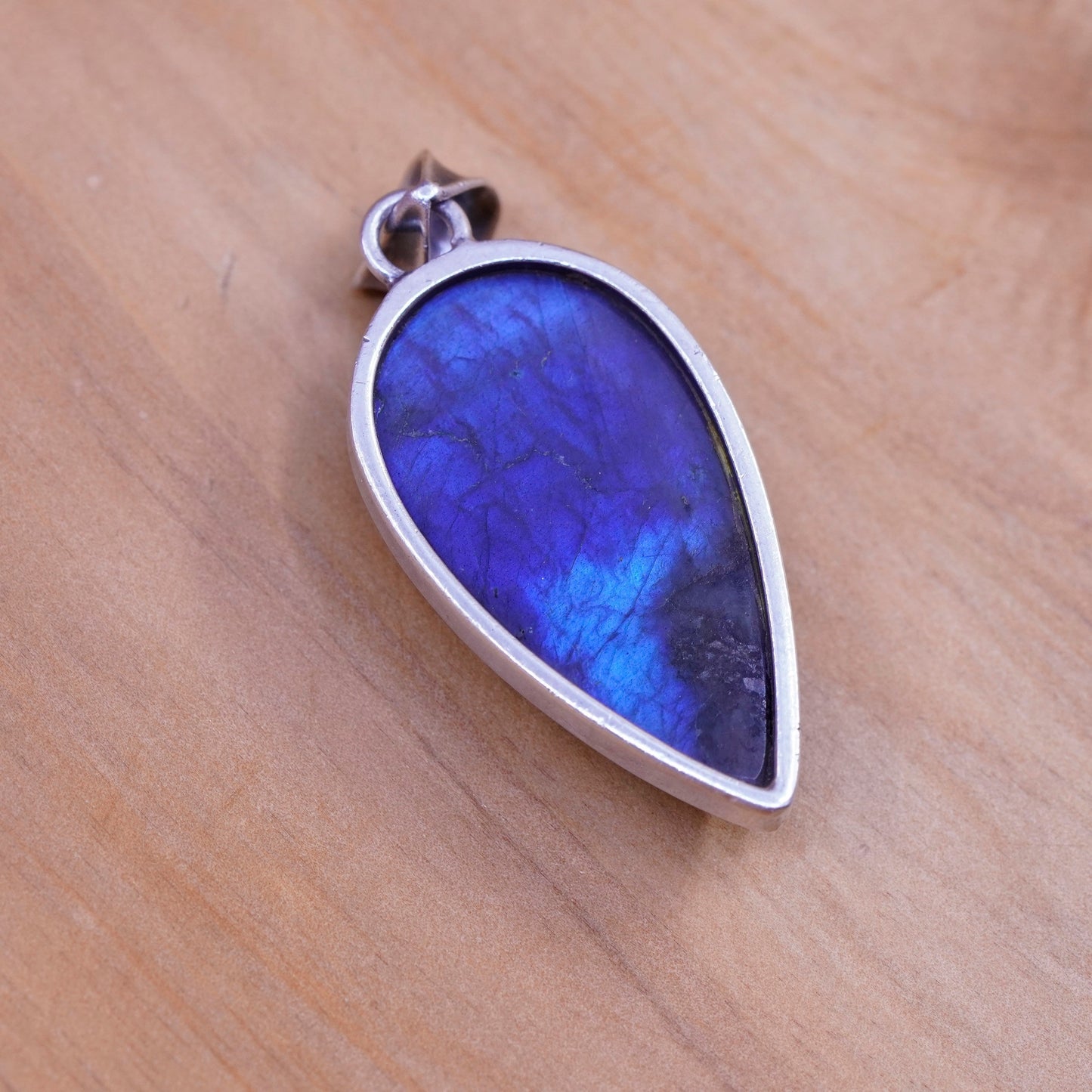 Vintage Sterling silver handmade pendant, 925 teardrop with blue labradorite