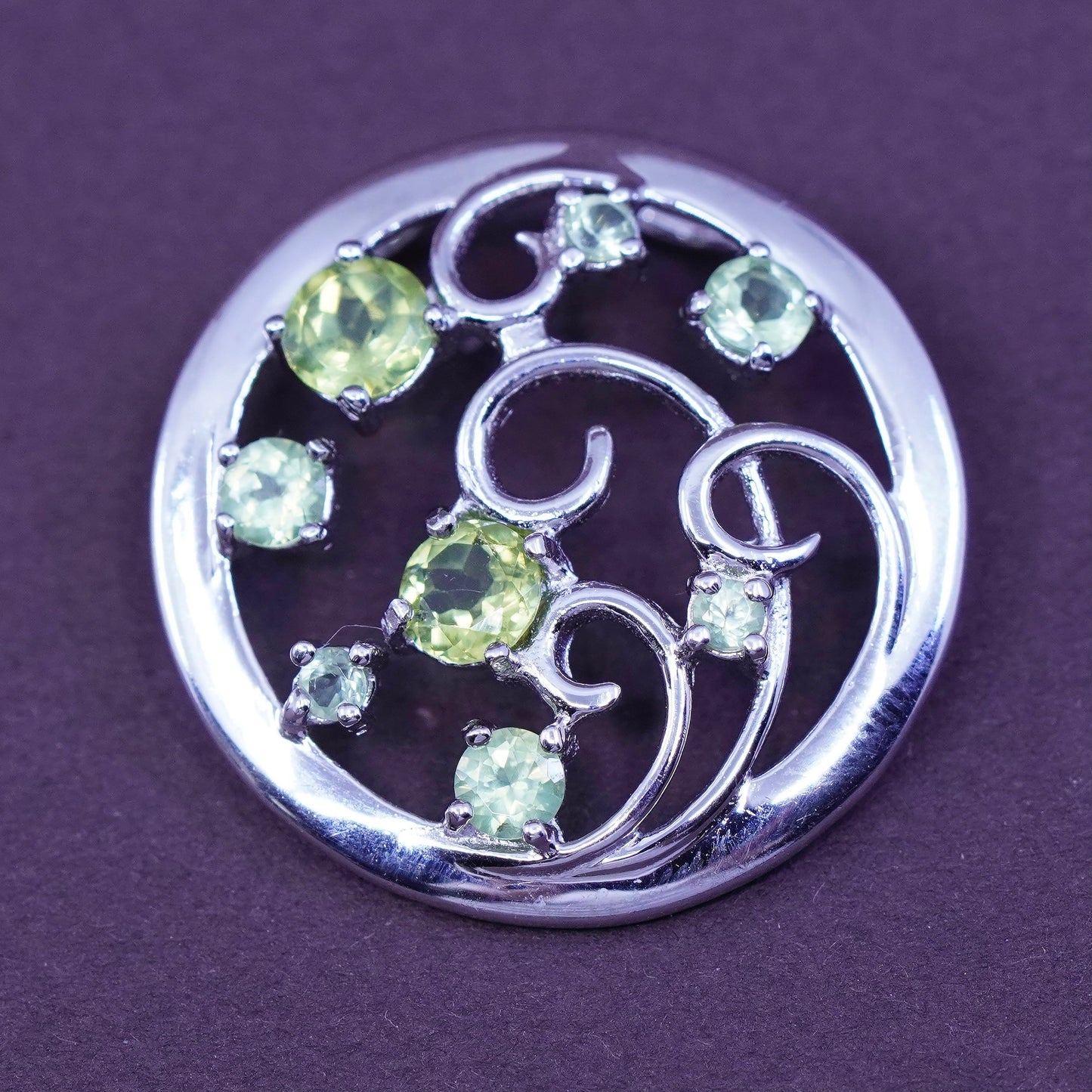 Vintage Sterling silver handmade pendant, 925 circle with peridot