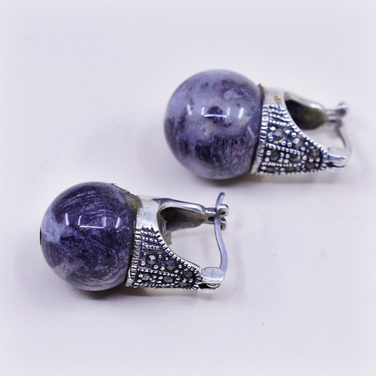 Vintage handmade 925 Sterling earrings, 925 Huggie with agate beads marcasite