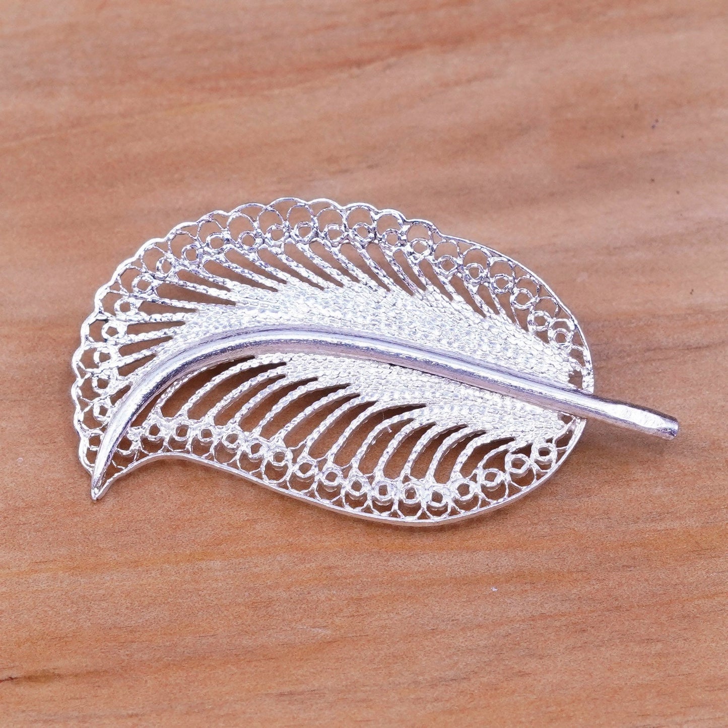 Vintage handmade sterling 925 silver filigree leaf brooch pin