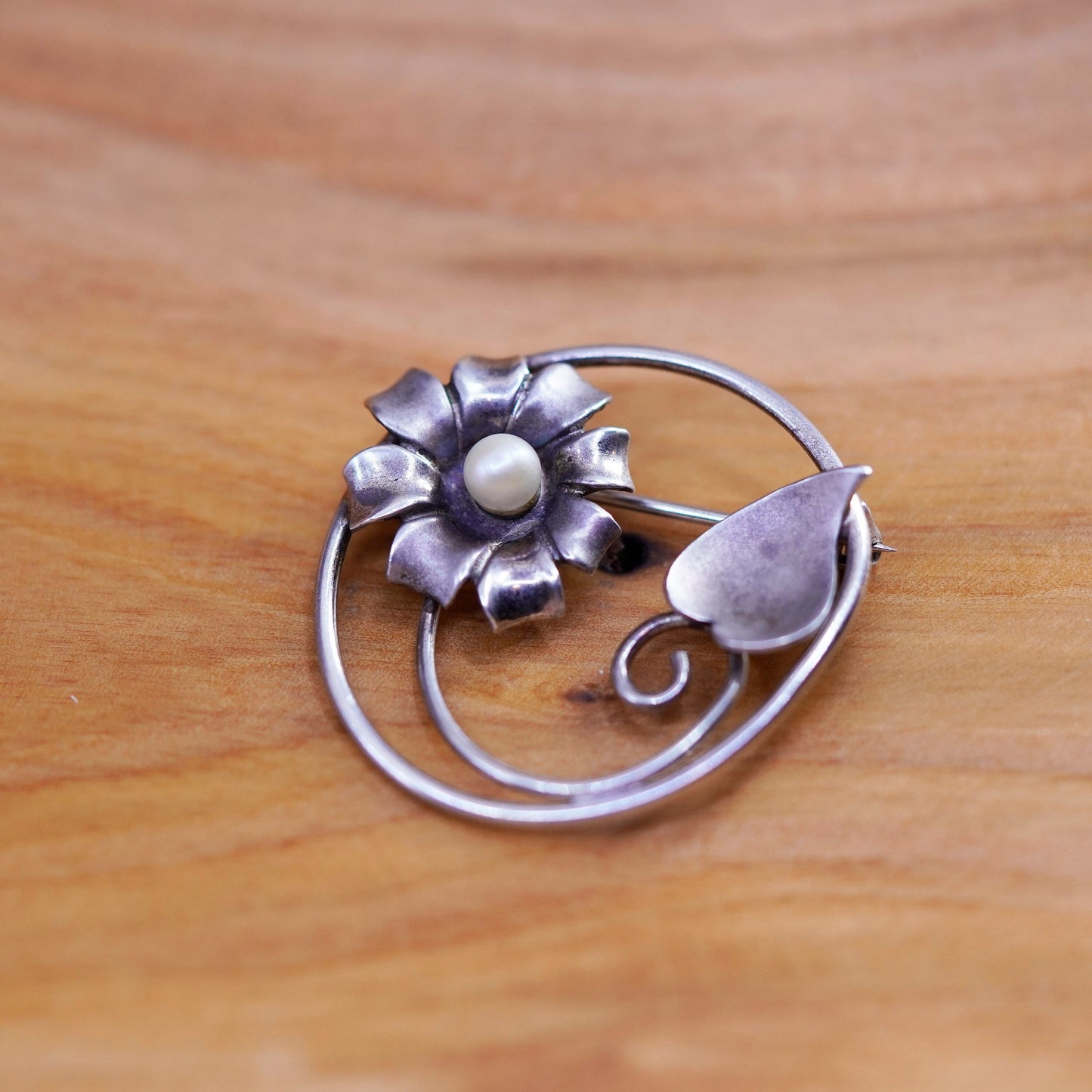 Vintage handmade sterling 925 silver flower brooch with pearl