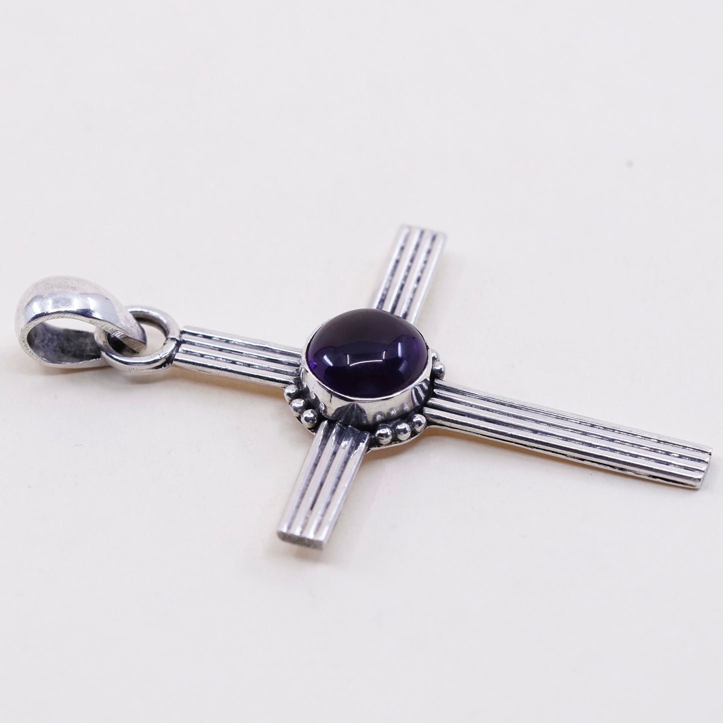 vtg Sterling 925 silver handmade pendant with amethyst and ribbed, modernist