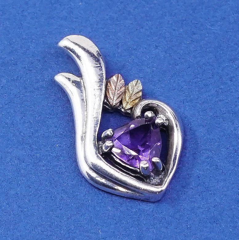 vtg Two Tone 12K gold leaves w/ Sterling silver pendant, 925 w/ heart amethyst