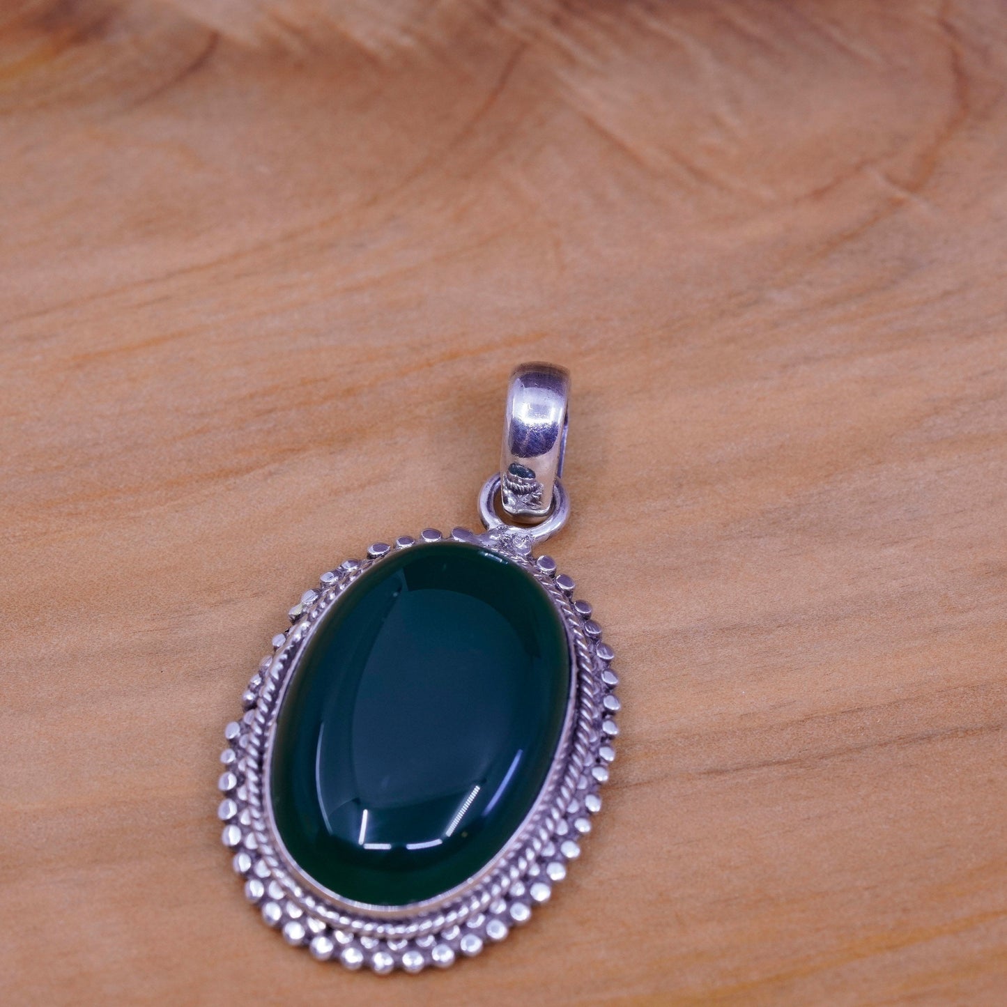 Vintage Sterling 925 silver handmade pendant with oval emerald and bead