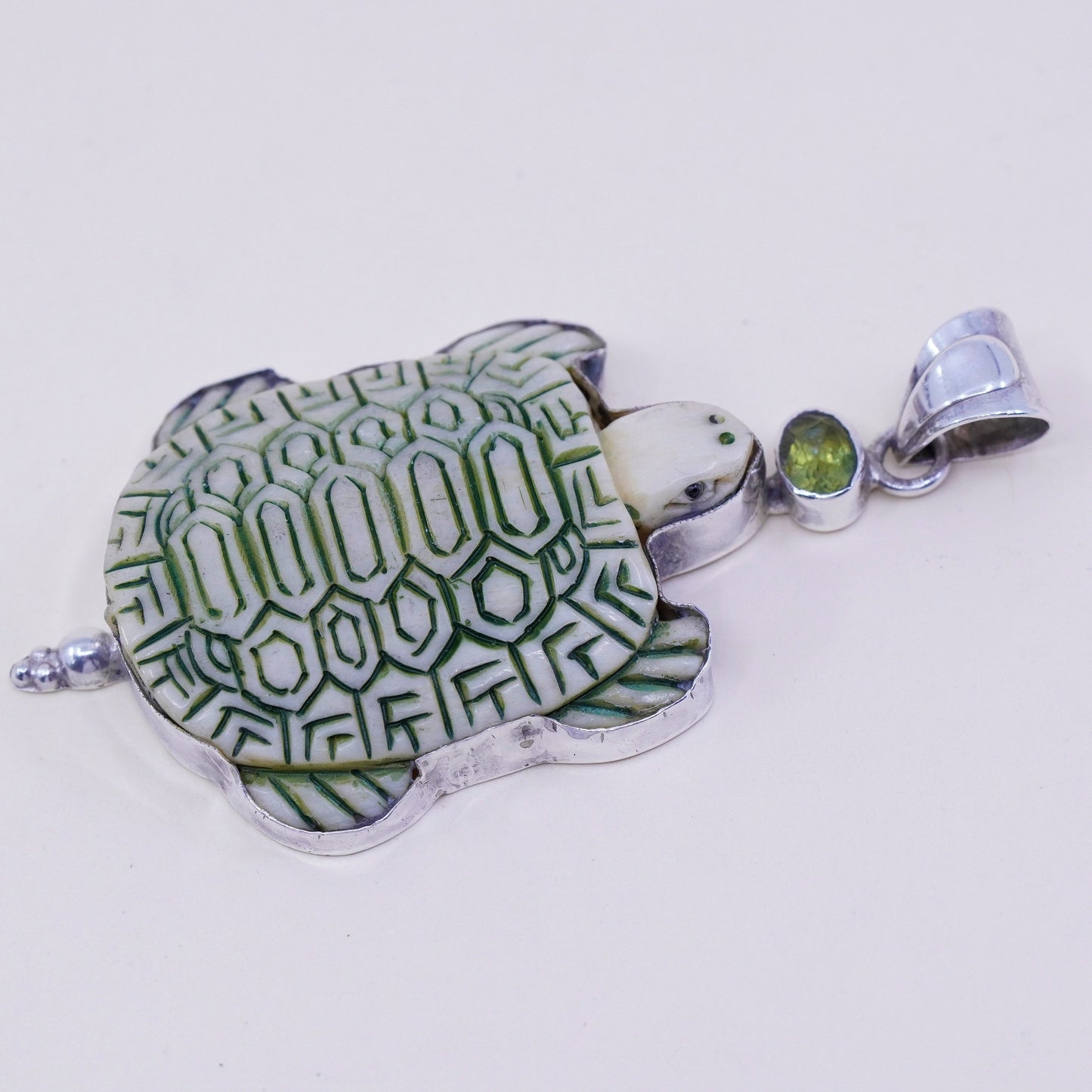 vtg sterling 925 silver handmade pendant with carved bone turtle and peridot