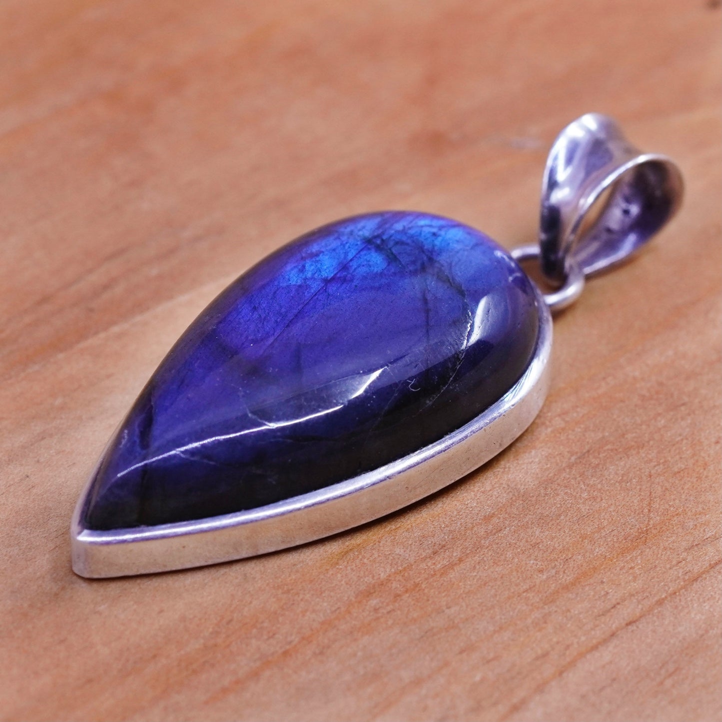 Vintage Sterling silver handmade pendant, 925 teardrop with blue labradorite