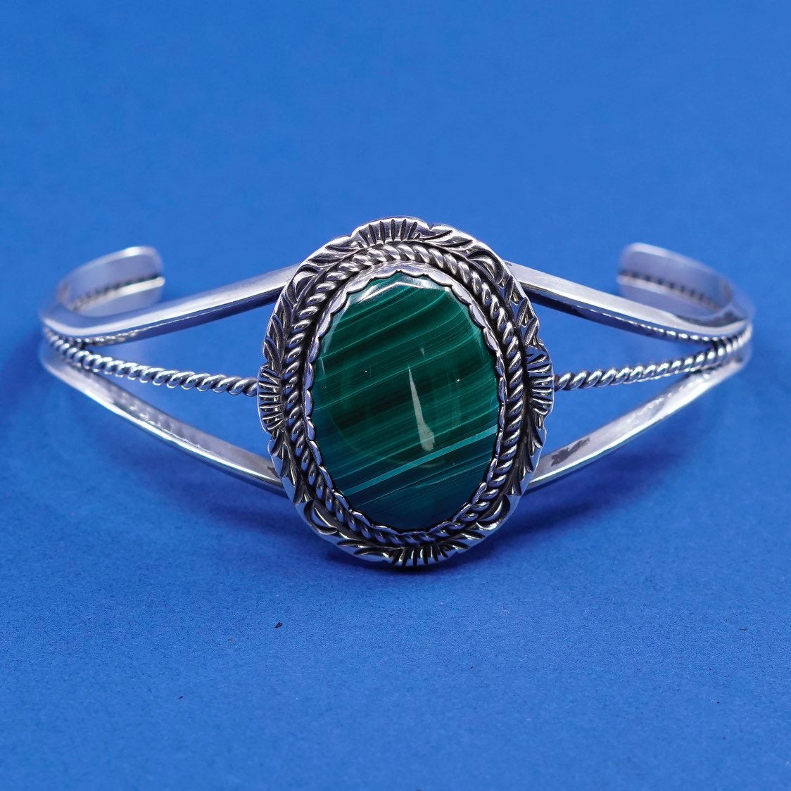 7", navajo, Native American Sterling silver bracelet, 925 cuff w/ malachite