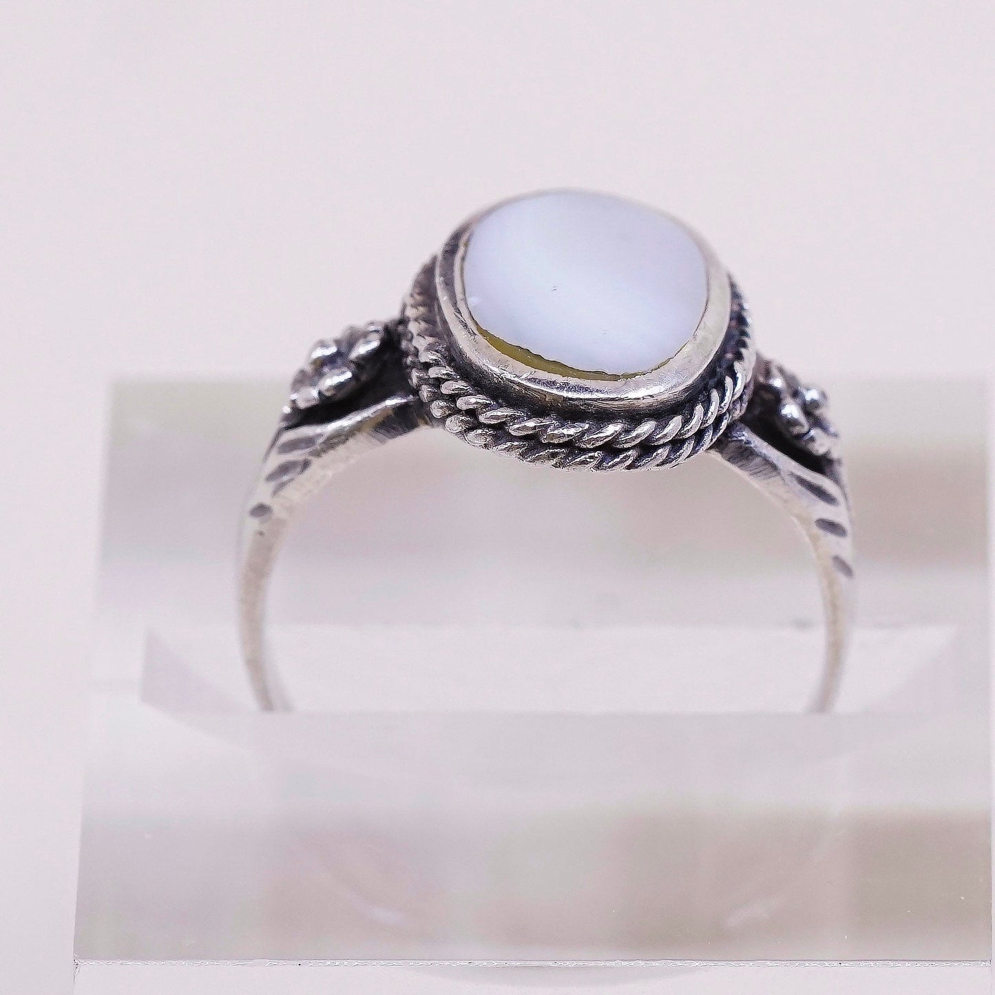 sz 7.75, vtg sterling silver handmade ring, 925 w/ mother of pearl
