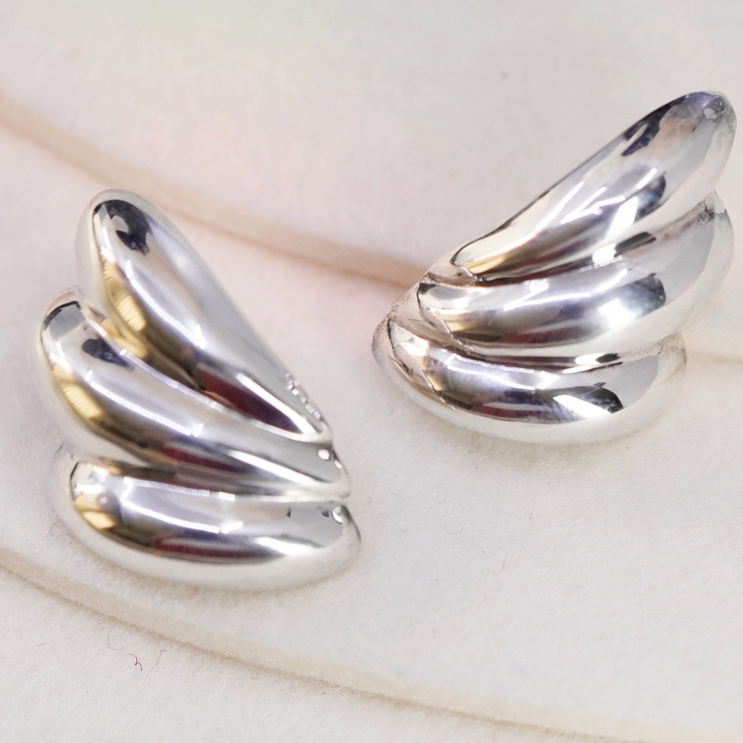 Vintage Sterling 925 silver handmade earrings, puffy ribbed wings studs