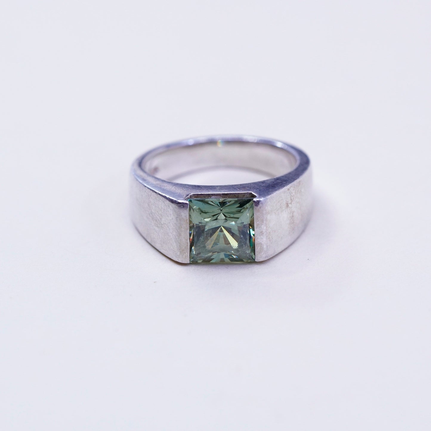 Size 5, JJJ Sterling silver handmade ring, modern 925 band with square peridot