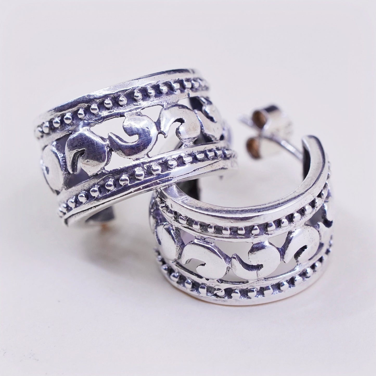 0.75”, Vintage sterling silver handmade earrings, 925 silver Huggie w/ filigree