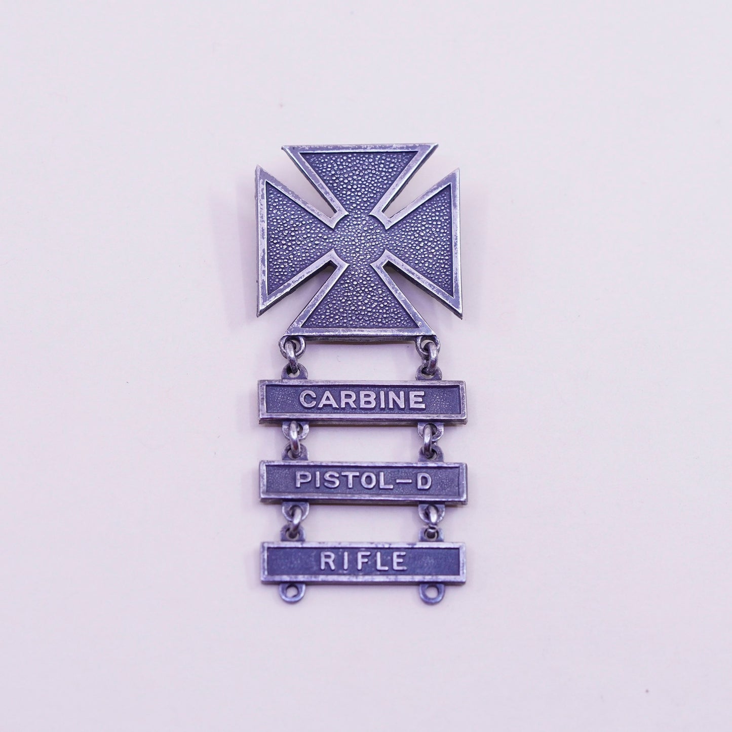 WW2 Rifle Carbine Pistol Cross USA Army Pin Badge, Sterling 925 silver brooch