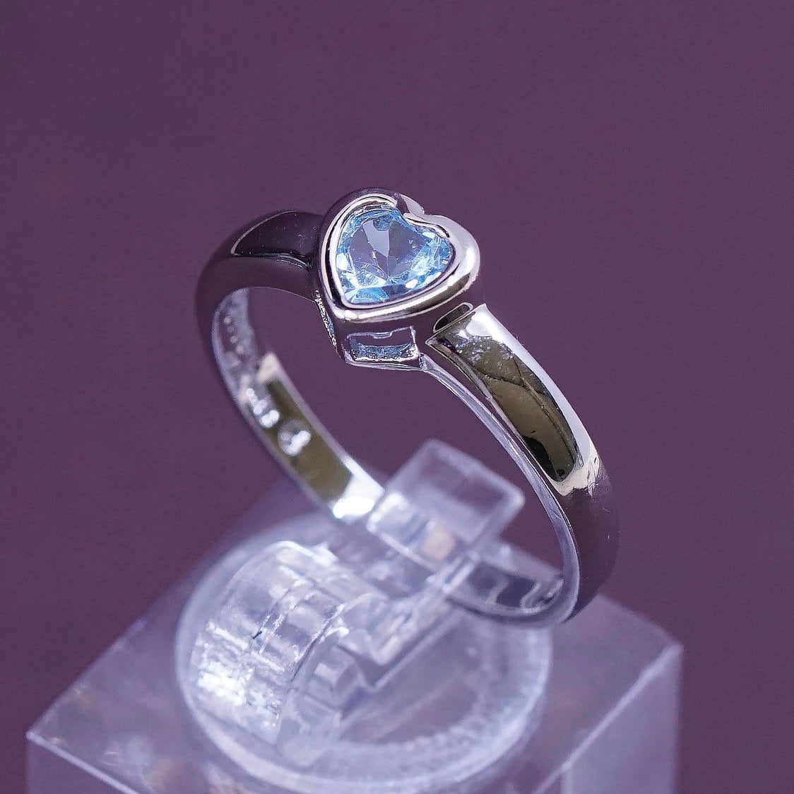 sz 8, vtg sterling silver handmade ring, blue crystal heart 925 band