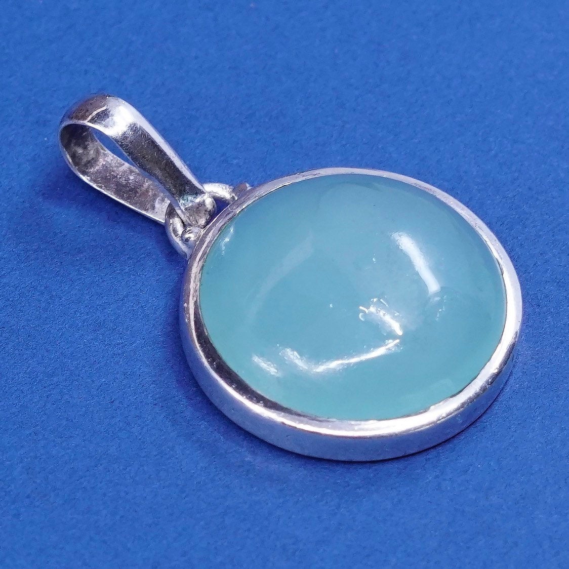 vtg SJ Sterling silver handmade pendant, 925 w/ round chalcedony,