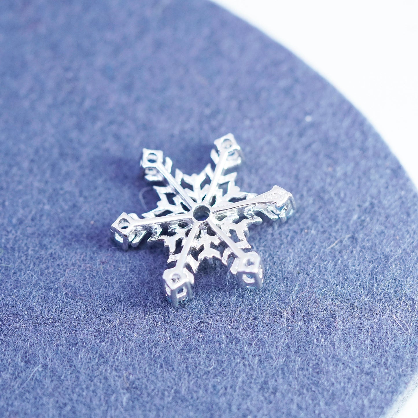 Vintage sterling 925 silver snowflake pendant charm with blue cz